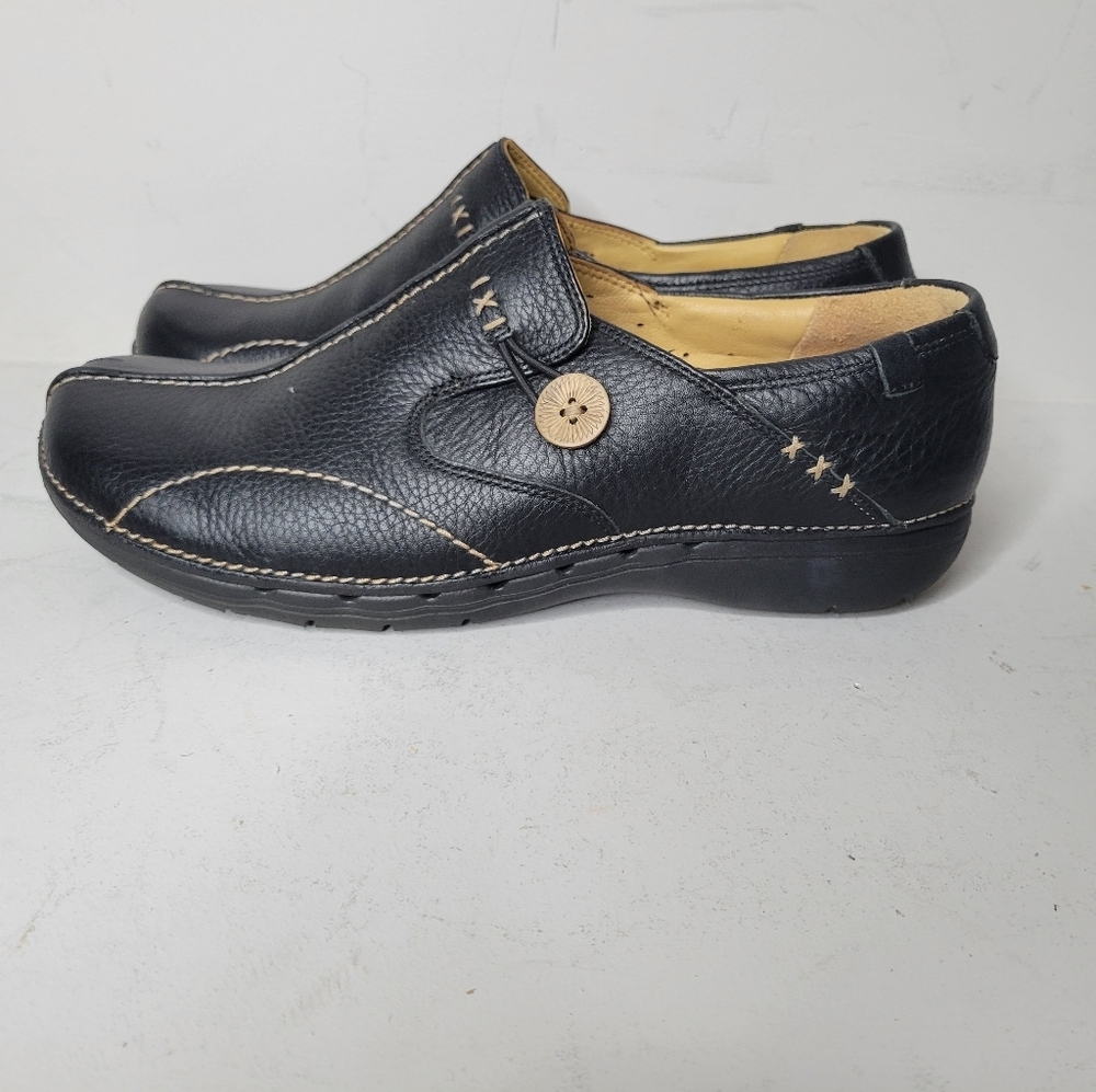 Clarks Un-Loop Slip On Flat Sz 9.5 - image 3